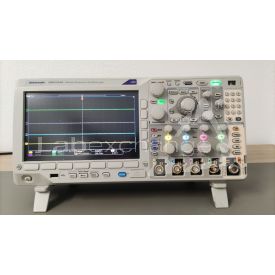 Tektronix MDO 3104